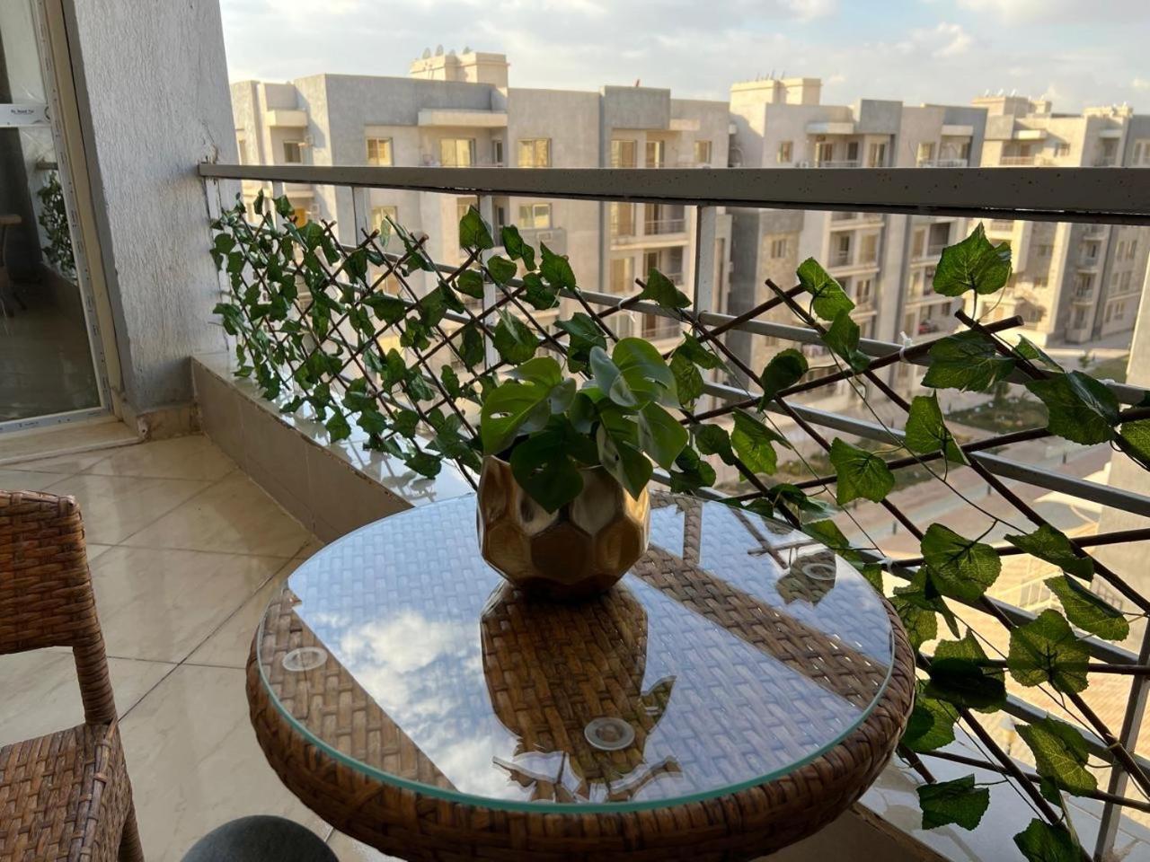شقه مفروشه فاخره بالقاهره الجديده Lägenhet New Cairo Exteriör bild
